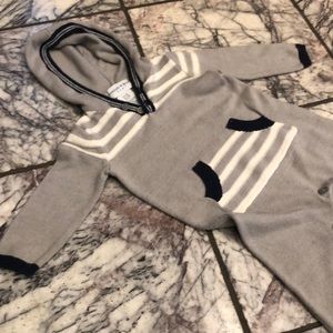 Hoodie sweater onsie